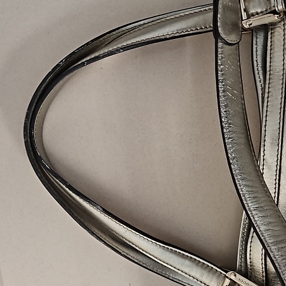 ⚡️Flash Sale $225 with 1.99 Shipping⚡️Vintage Hobo Bag in Metallic Gold - Picture 11 of 13